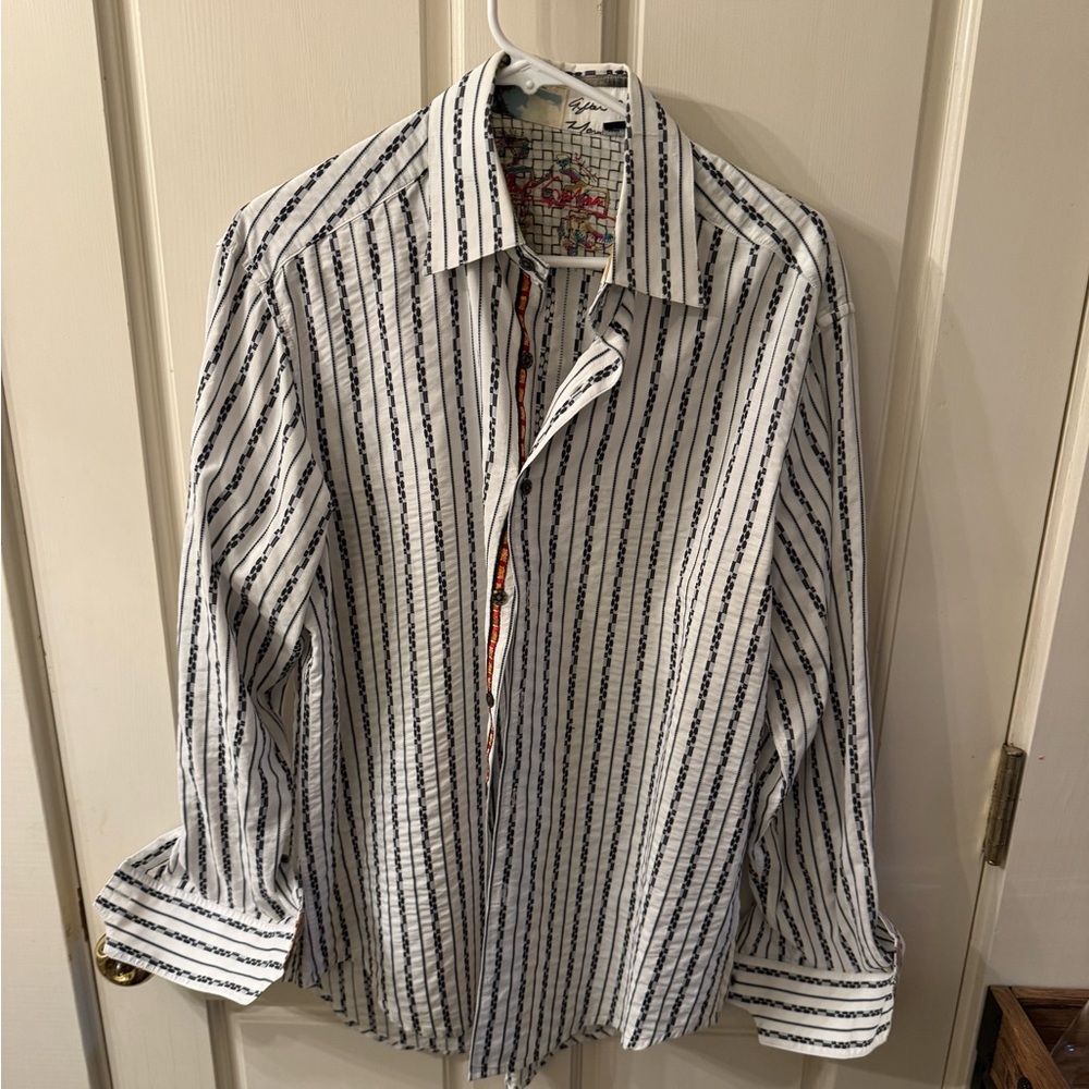 Robert Graham size M lightly worn. Beautiful cuffs.